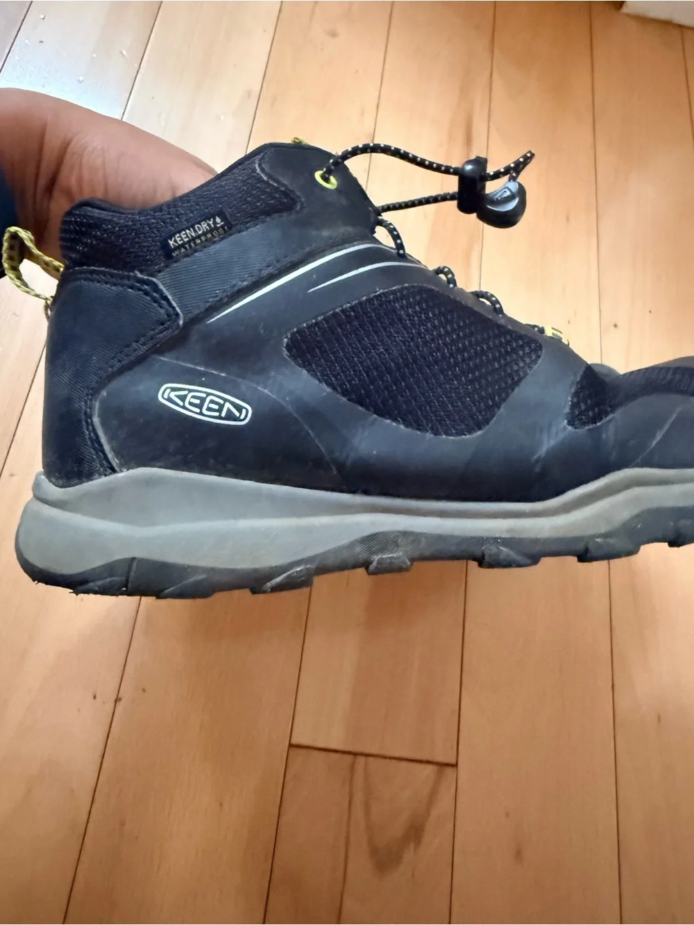 Keen Kid’s Black Hiking Boots with Yellow Accents Size 5